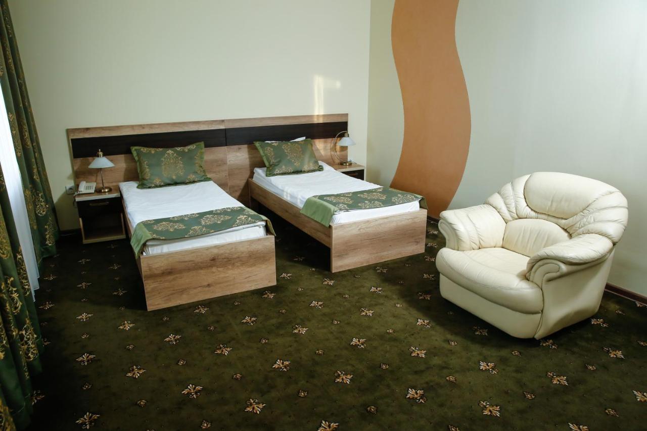 Nurtau Hotel Pavlodar Exterior photo