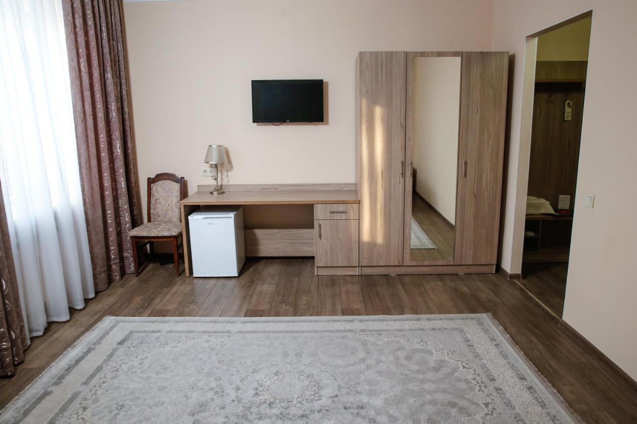 Nurtau Hotel Pavlodar Exterior photo