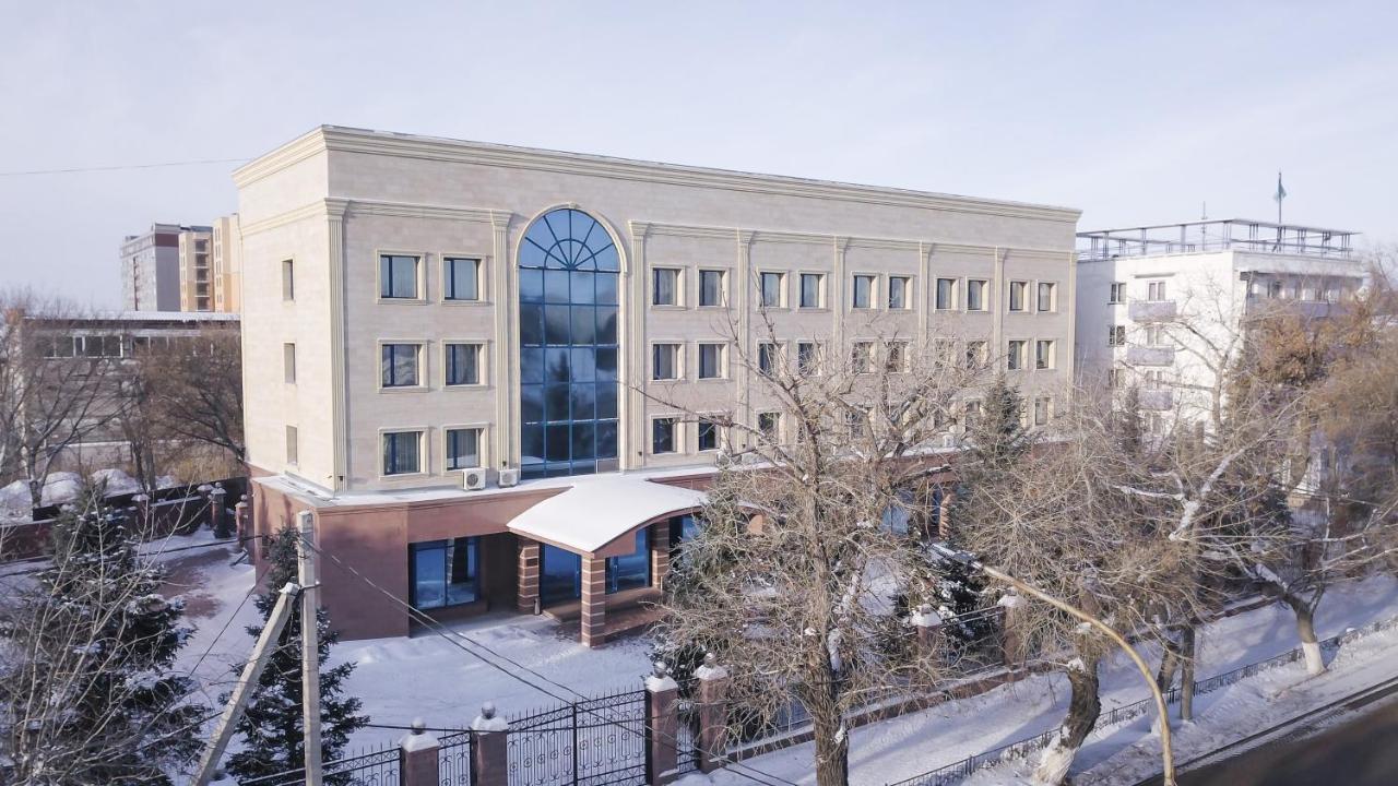 Nurtau Hotel Pavlodar Exterior photo