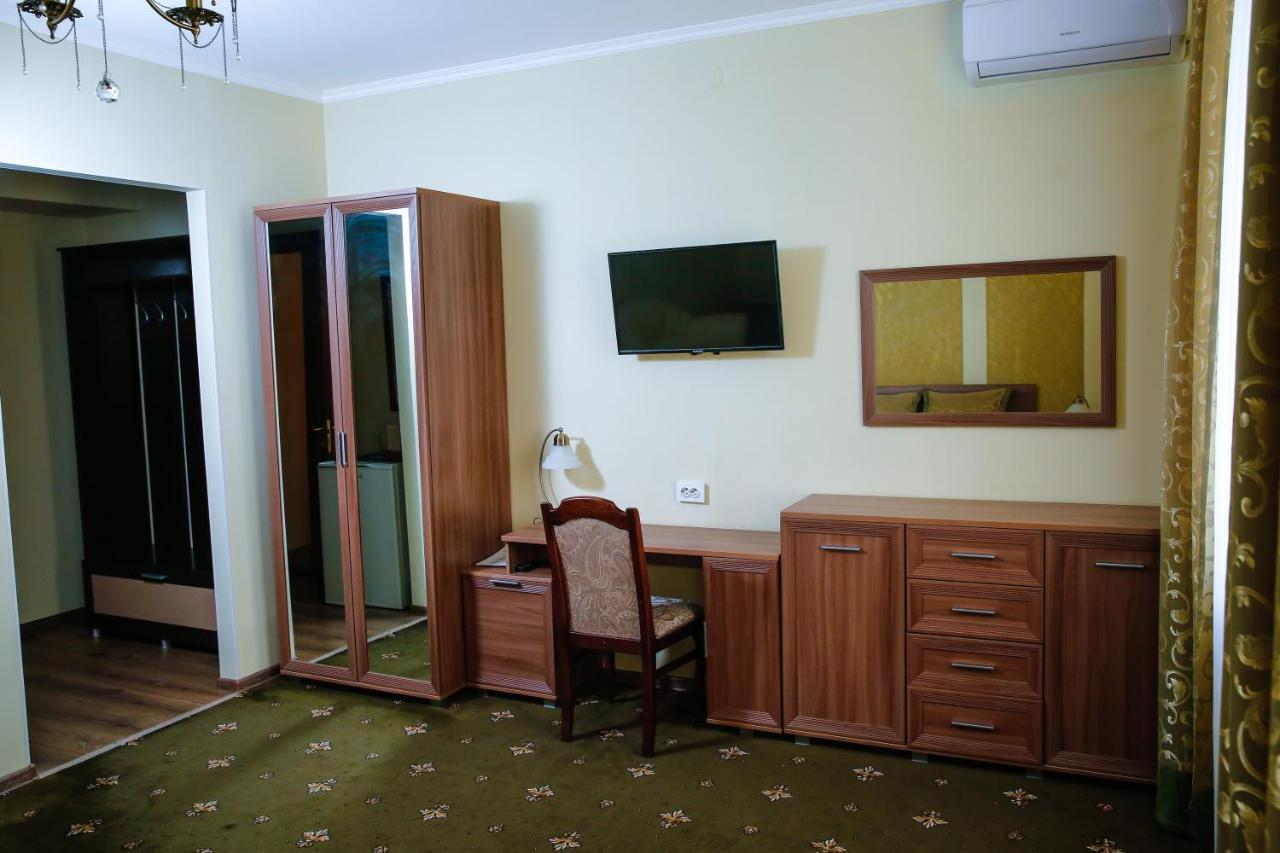 Nurtau Hotel Pavlodar Exterior photo