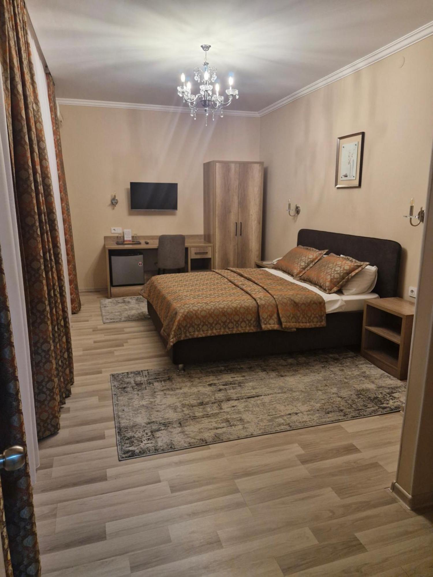 Nurtau Hotel Pavlodar Exterior photo